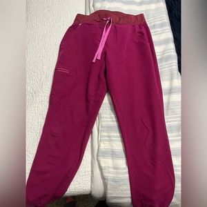 Figs one pocket scrub top, fuchsia, medium